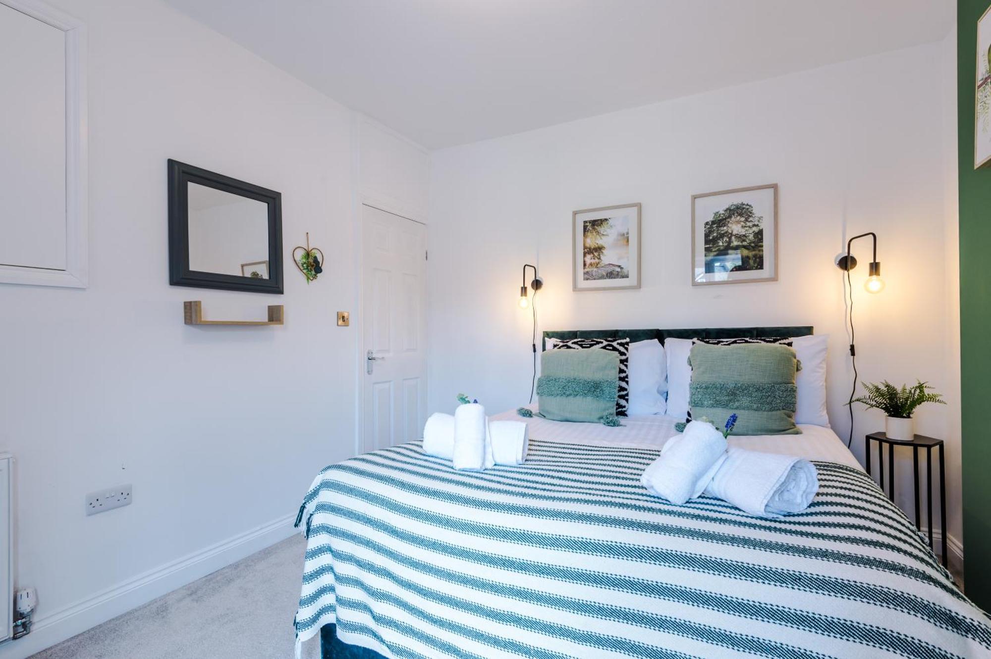 Spacious 3-Bed Home In Nantwich By 53 Degrees Property - Amazing Location, Ideal For Groups - Sleeps 6 Exterior foto